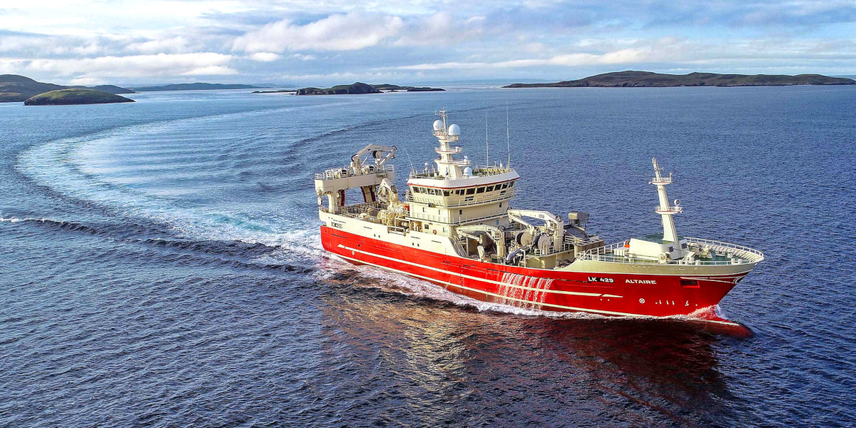 The pelagic vessel Altaire LK 429 turning away from Shetland to fish North Sea herring. (Ivan Reid)