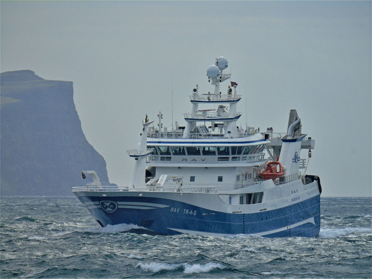 The Norwegian pelagic vessel Rav passing Dunvegan Head, Skye, after fishing blue whiting west of Ireland. (Ryan Cordiner)