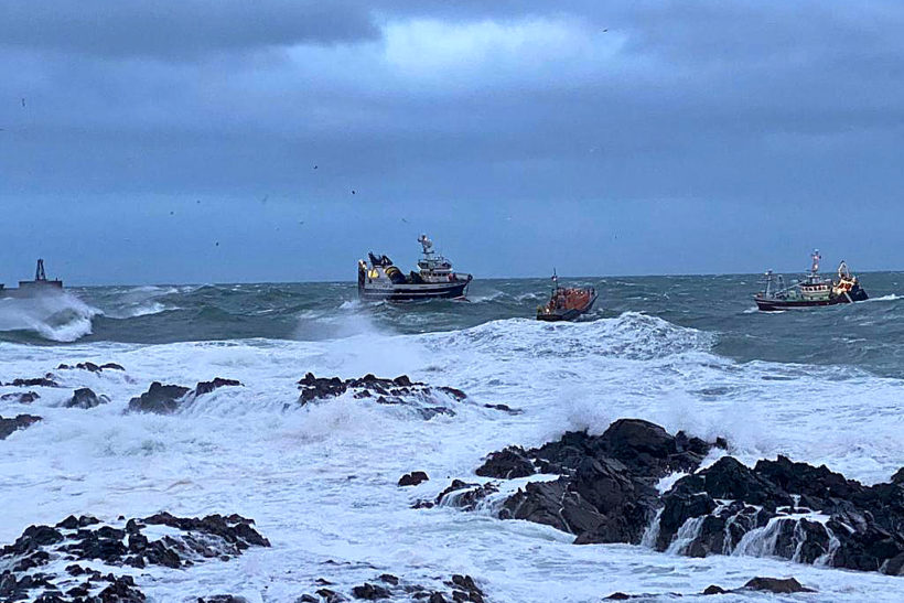 Fantastic seamanship rescues five crewmen and Opportunus IV