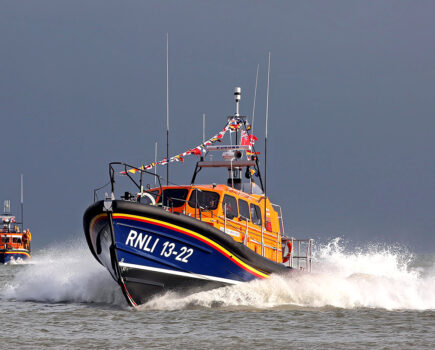 New Shannon for Yorkshire arrives in style… and hail