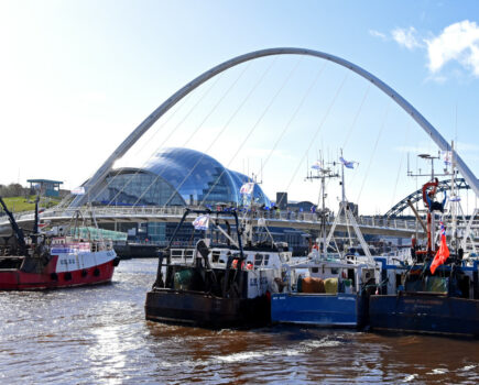 Fishing vessels join Tyneside Brexit protest