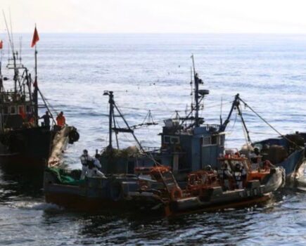 Global briefing: South Korea deters Chinese fleet as Turkish trawlers defy Greek ban